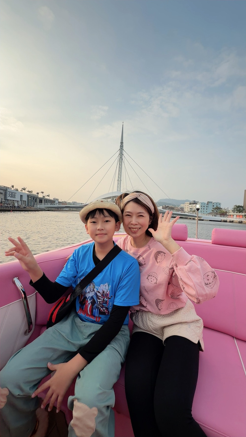 免費坐超跑遊艇近距離和超人力霸王拍照,實在太酷啦! - 第9張圖 免費坐超跑遊艇近距離和超人力霸王拍照,實在太酷啦!