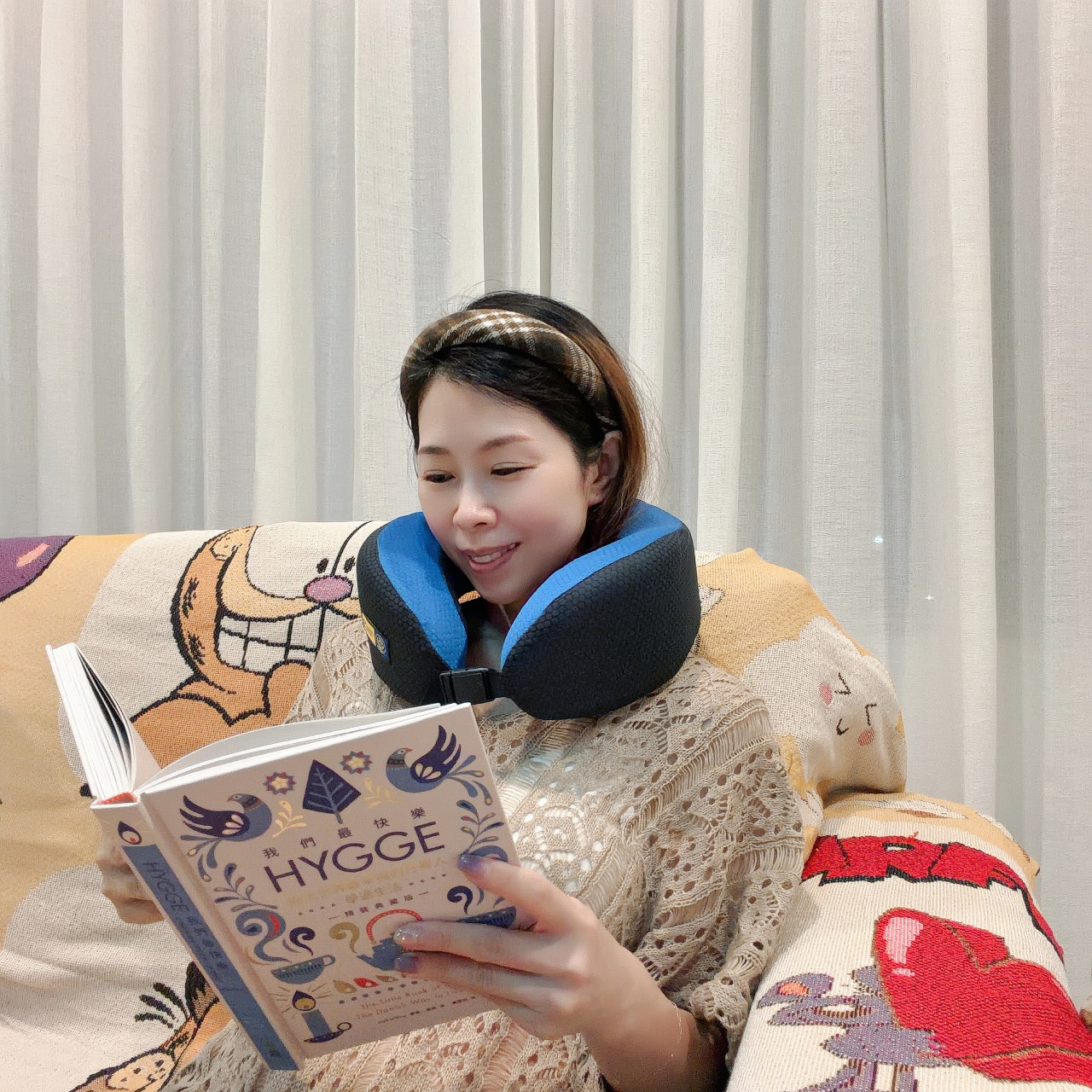 旅遊選品推薦～帶上Travel Blue ALL IN ONE 好物～寧靜頸枕、頸枕收納盒、斜背包、眼罩、耳塞、旅行背包、背包，出遊好輕鬆～