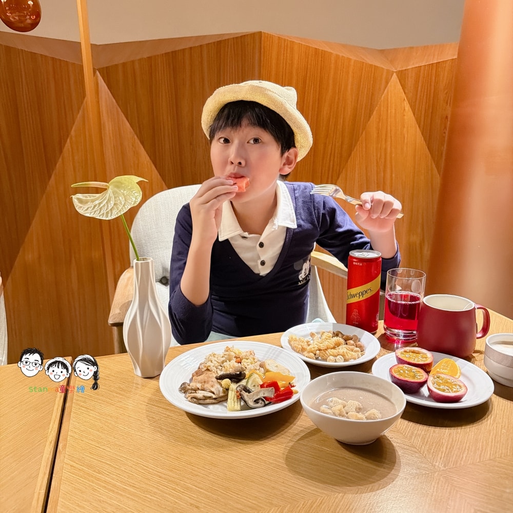五星級飯店慶祝十七歲生日啦！只要加價十七元，房間、餐點直接大升等！
