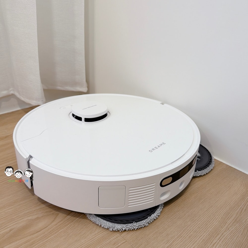 家中的新成員～ Dreame Technology 追覓科技 D30 Ultra 掃地機器人掃地、拖地一機搞定，全天候維持地板清潔，超給力！