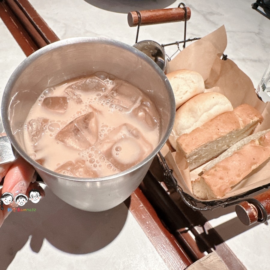 優惠美食時段懶人包 劉家酸菜白肉鍋/貳樓/茶六 無論是晚上才上班、白天恰好有空、失業中、突然肚子餓，都要把握冷門或限定時段搶優惠！