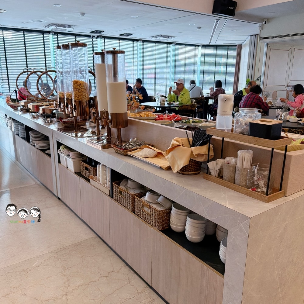 台中市區飯店推薦 通豪大飯店 住宿就享免費停車,入住豪華房型還能免費DIY沐浴鹽帶回房間泡澡去,還有漢服各種設施免費玩! - 第27張圖 台中市區飯店推薦 通豪大飯店 住宿就享免費停車,入住豪華房型還能免費DIY沐浴鹽帶回房間泡澡去,還有漢服各種設施免費玩!