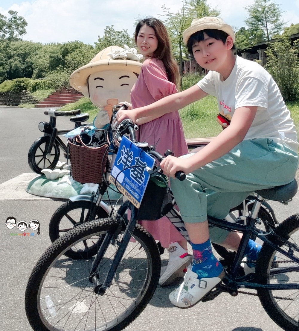 東勢免費景點推薦 大逛東勢客家文化園區 尋找最台的精油,沉浸在許良宇圖書館 東勢一日遊就這樣玩! - 第10張圖 東勢免費景點推薦 大逛東勢客家文化園區 尋找最台的精油,沉浸在許良宇圖書館 東勢一日遊就這樣玩!