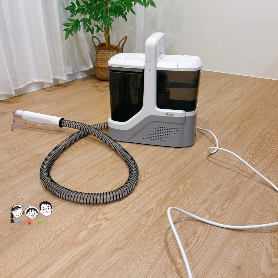 Haier 海爾白小勁R10織物清潔機 噴水、刷洗、吸汙三合一～沙發、床墊、陳年髒污、黑水大釋放，家中布面不再丟水洗！