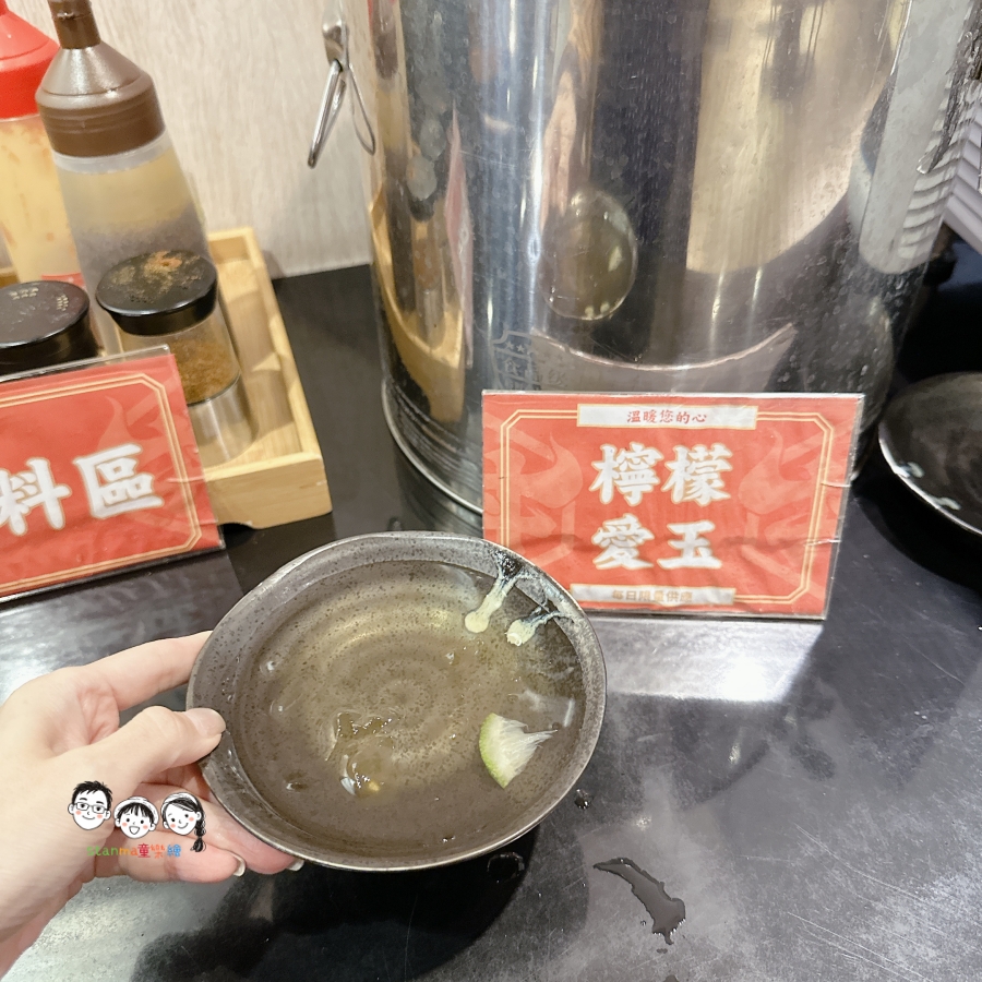 精選小菜大方送 鹹甜無限循環!現炙燒6盎司丼飯大口吃,連雞湯、愛玉、餅乾居然全免費續! - 第10張圖 精選小菜大方送 鹹甜無限循環!現炙燒6盎司丼飯大口吃,連雞湯、愛玉、餅乾居然全免費續!