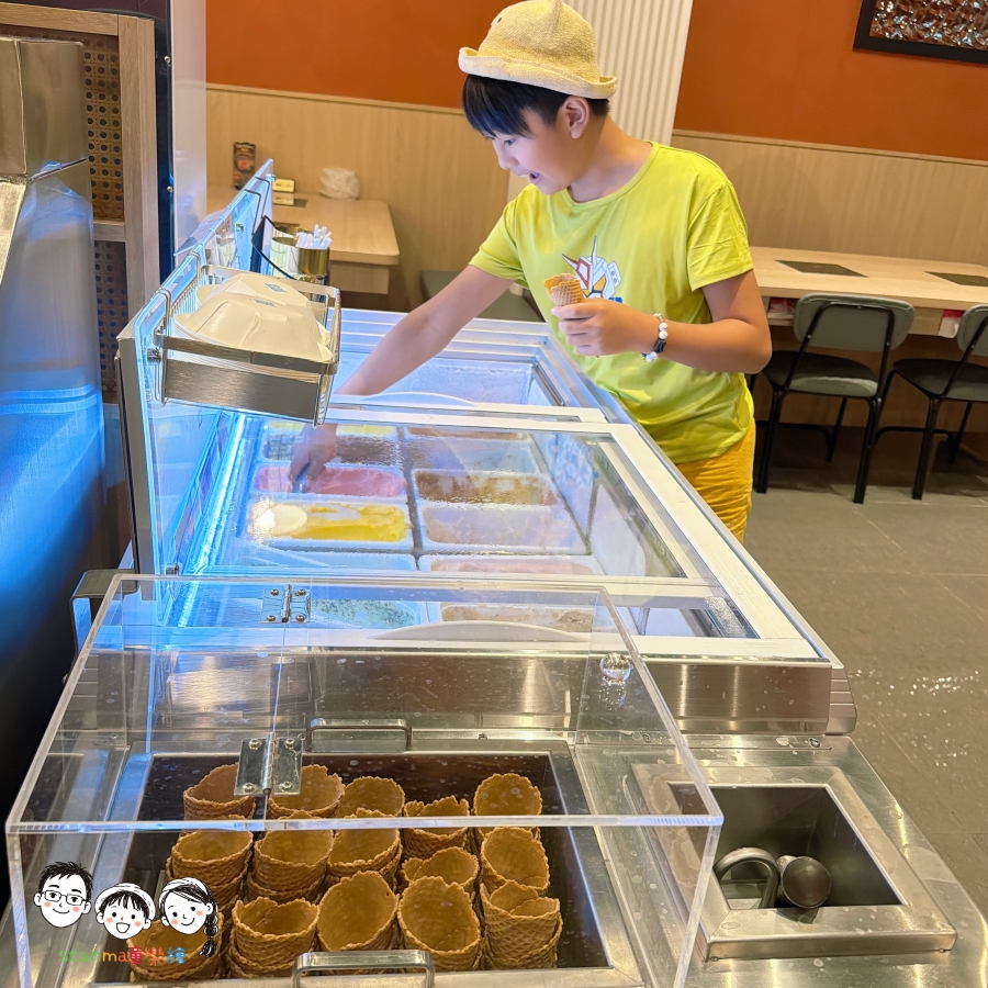 【高雄楠梓美食】里歐牛排&鍋物（藍田店）極致雙重享受！香煎厚切嫩肩牛排、高CP值海陸火鍋一次滿足，自助吧也無限享用啦！