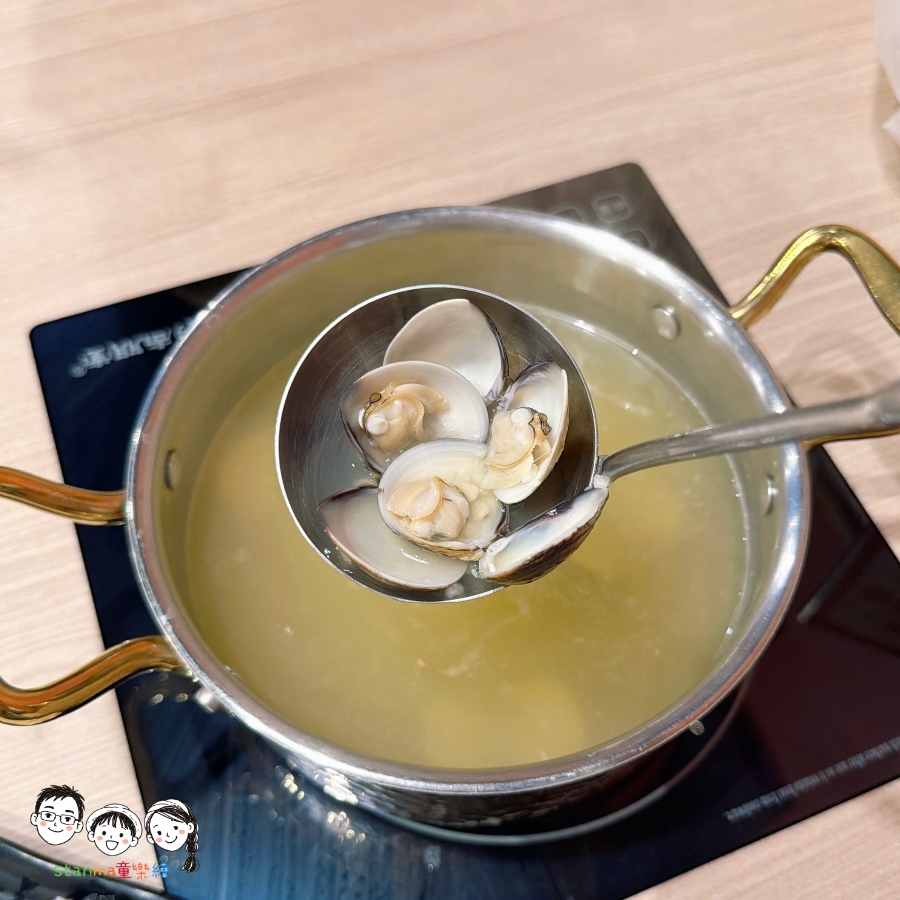 【高雄楠梓美食】里歐牛排&鍋物（藍田店）極致雙重享受！香煎厚切嫩肩牛排、高CP值海陸火鍋一次滿足，自助吧也無限享用啦！