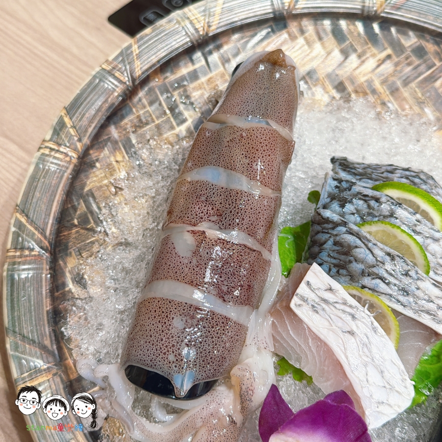 【高雄楠梓美食】里歐牛排&鍋物（藍田店）極致雙重享受！香煎厚切嫩肩牛排、高CP值海陸火鍋一次滿足，自助吧也無限享用啦！